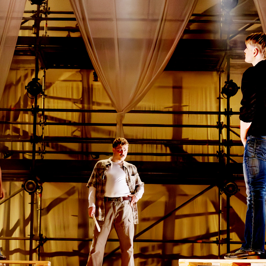 Telinekataja Telineitä teatterin tarpeisiin Turussa