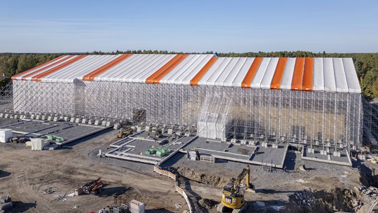 Hirmumyrsky uhkasi Uotilanrinteen monitoimikeskuksen sääsuojaa